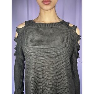 Love by Design Grey Knit Long Sleeve Sweater Womens Size XS Cut Out Shoulders